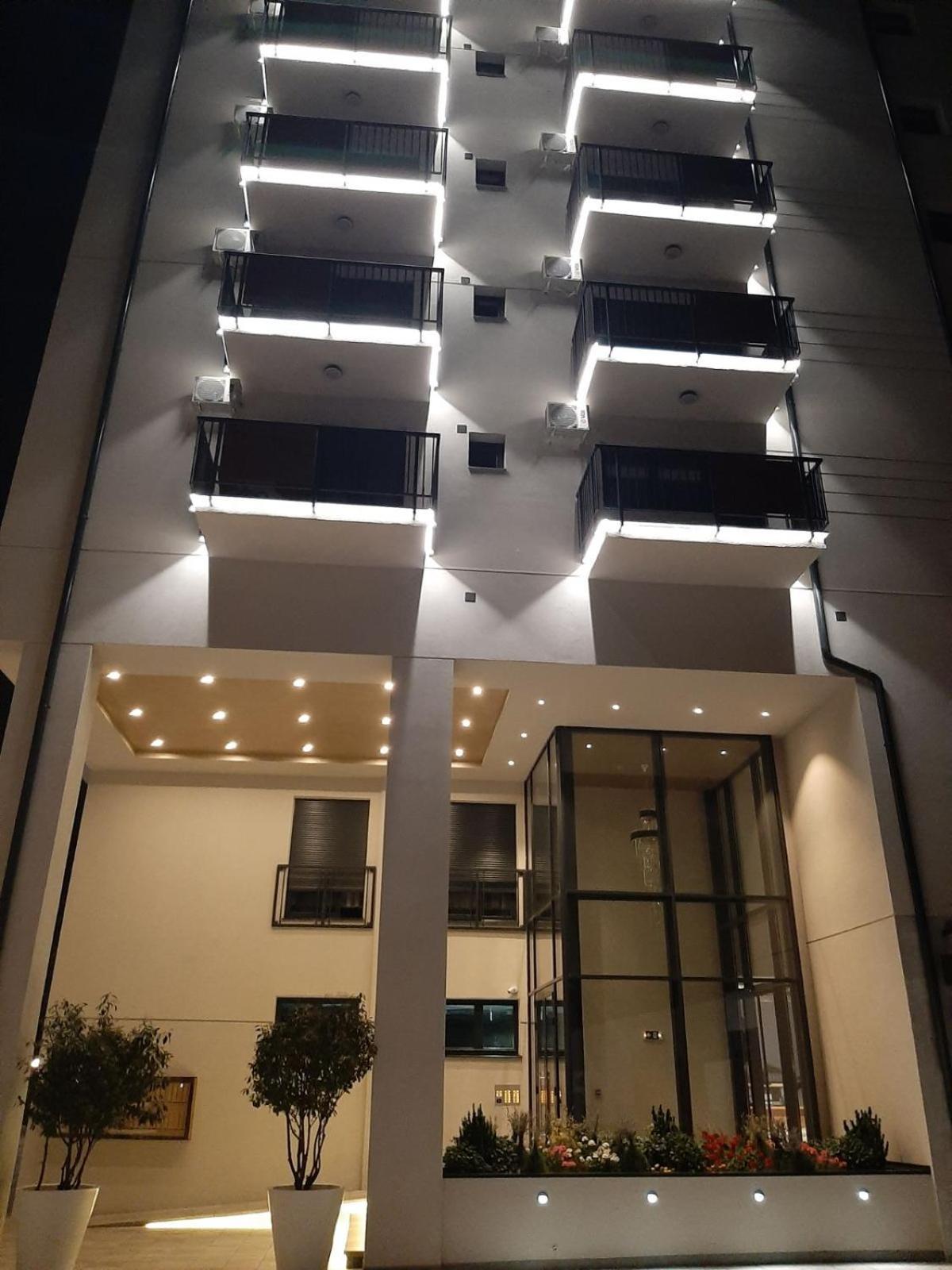 Apartman Luxor Apartment Jagodina Exterior photo